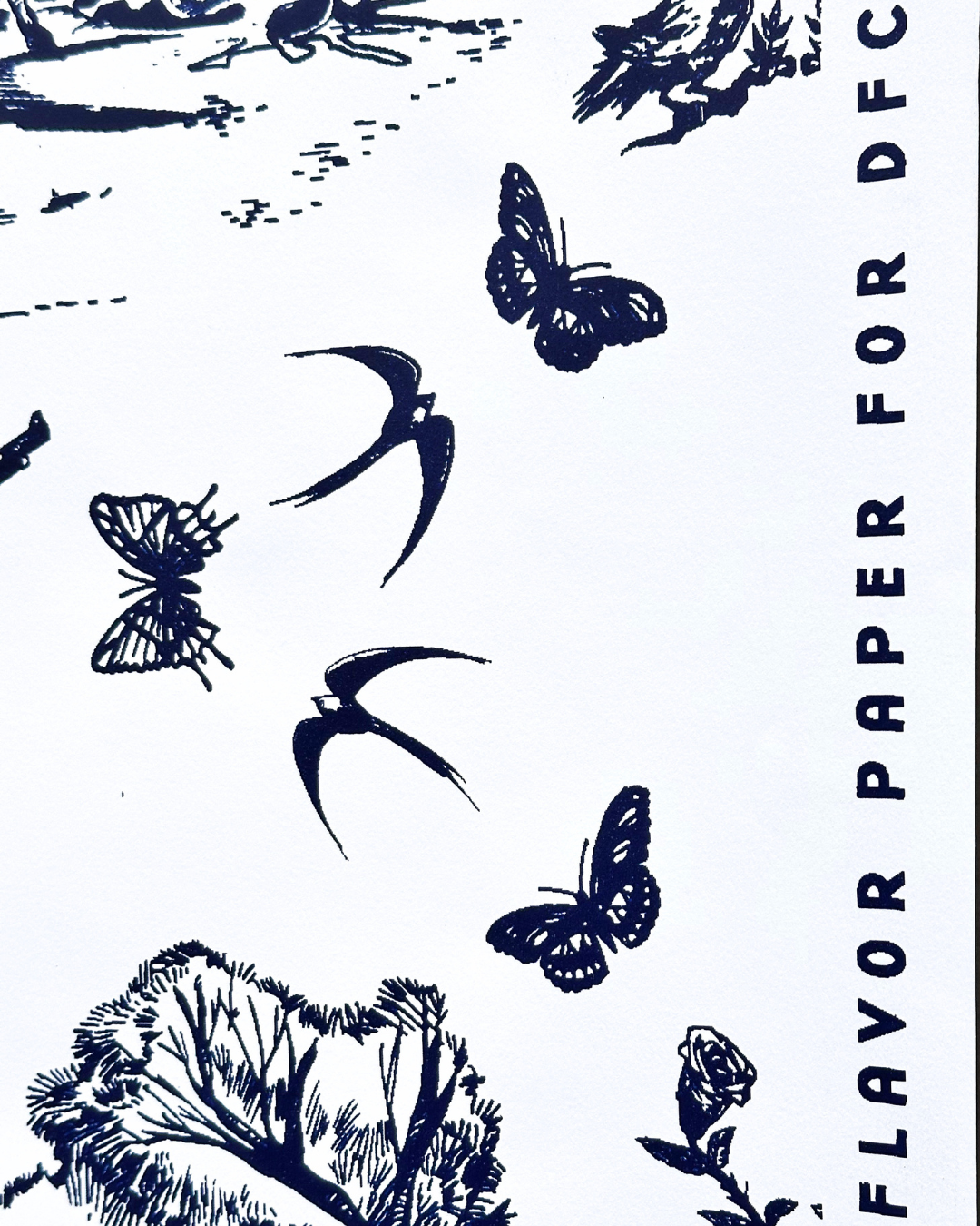 Sassy Toile Wallpaper
