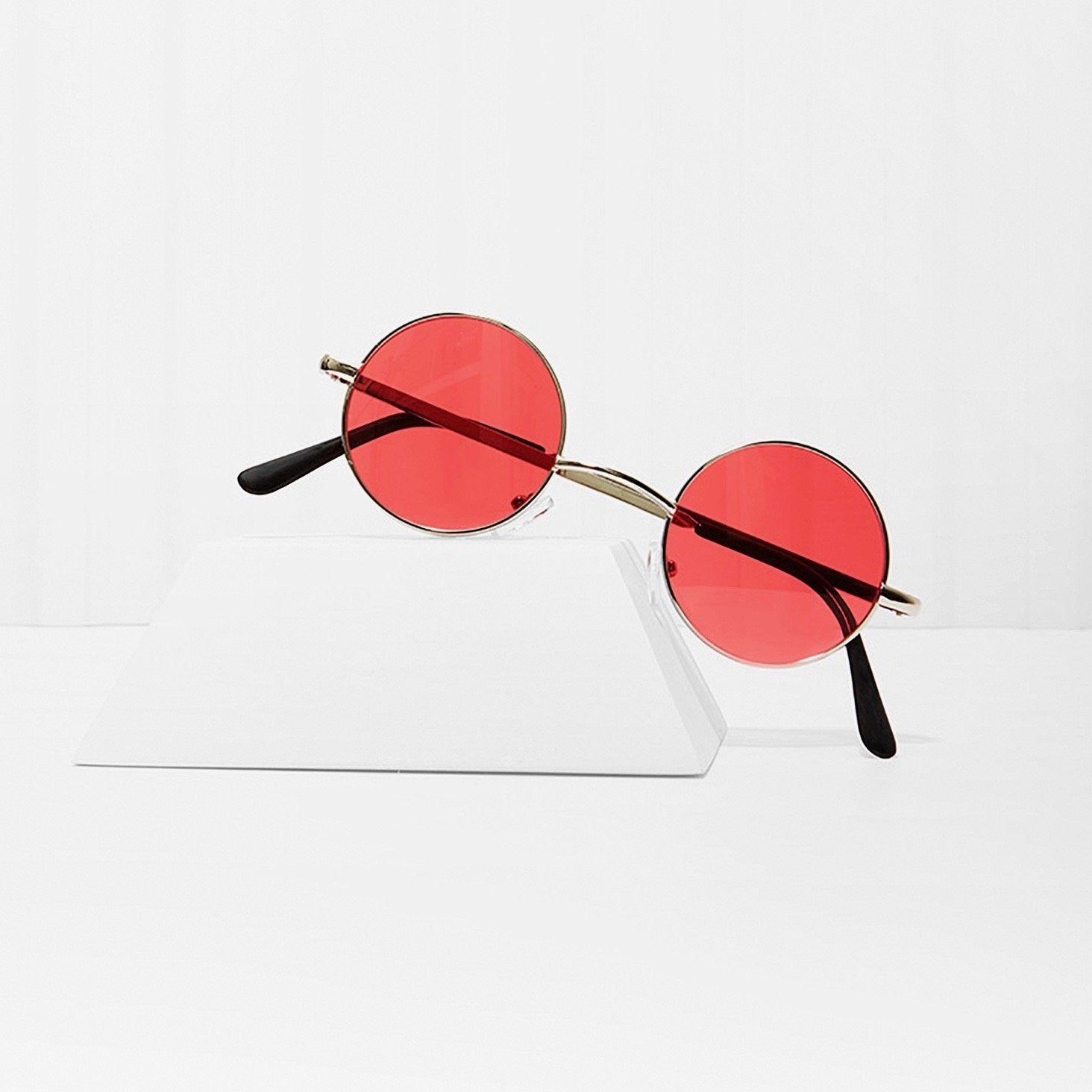 Free Love Round Red Sunglasses