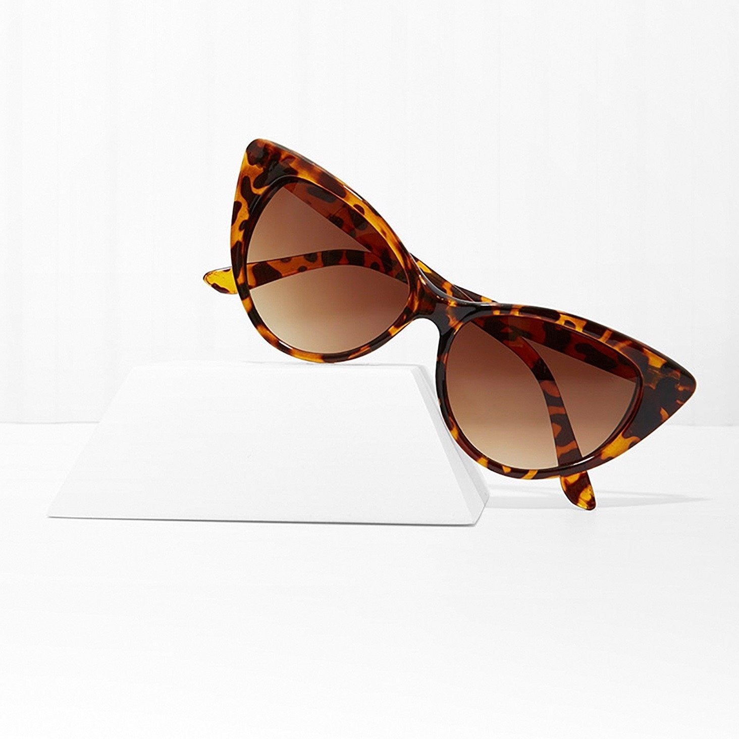 Mood Swing Tortoise Cat Eye Sunglasses